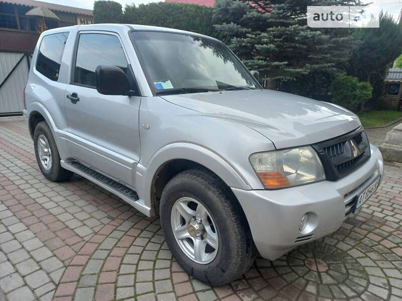 2002 mitsubishi pajero