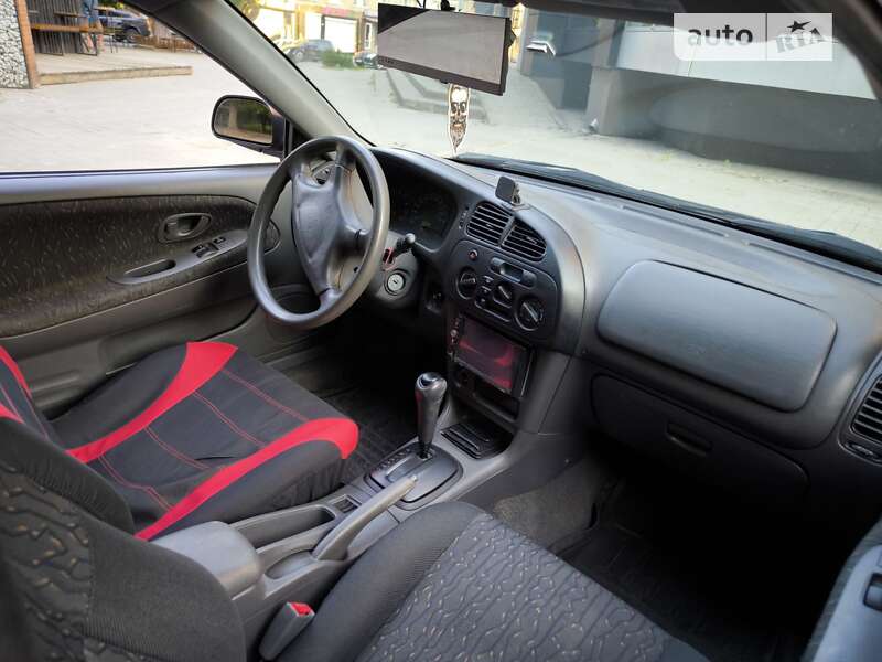 2002 mitsubishi colt