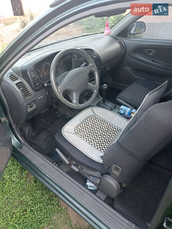 2003 mitsubishi colt