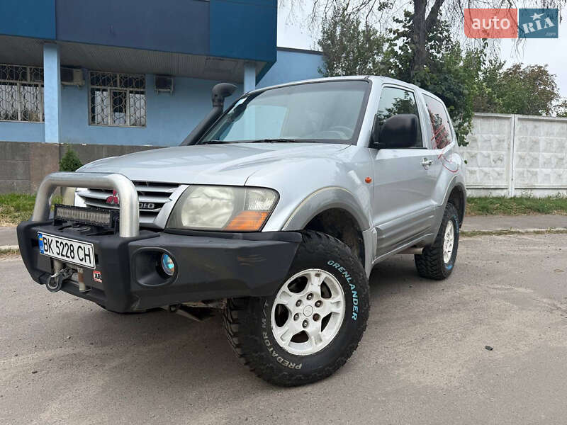 2001 mitsubishi pajero