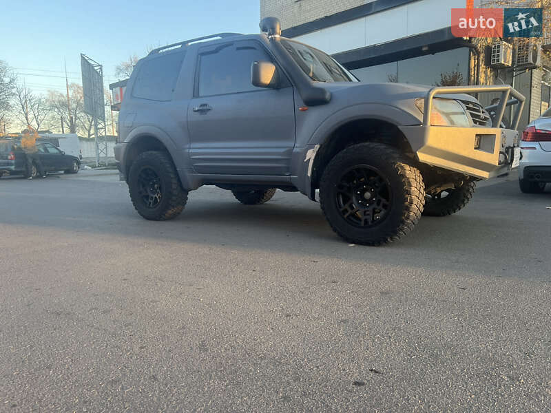 2001 mitsubishi pajero