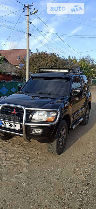 2002 mitsubishi pajero