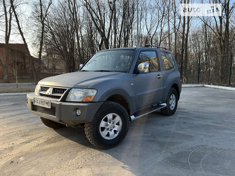 2003 mitsubishi pajero