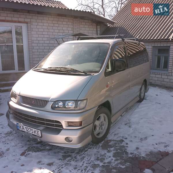 1999 mitsubishi space gear