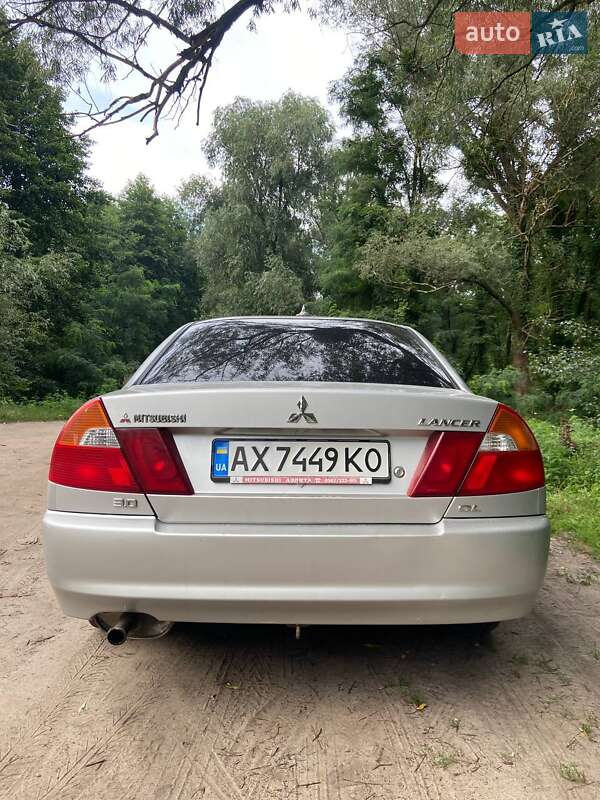 2000 mitsubishi lancer