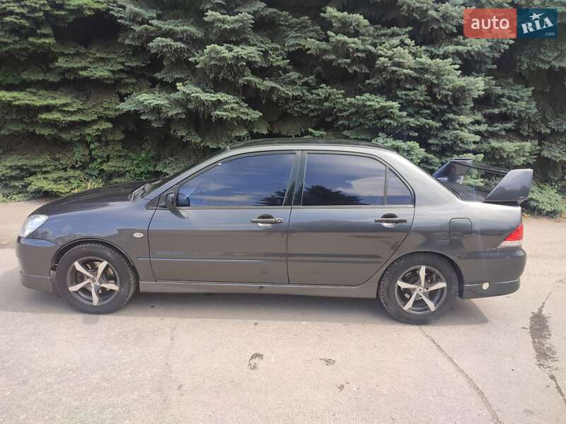 2004 mitsubishi lancer