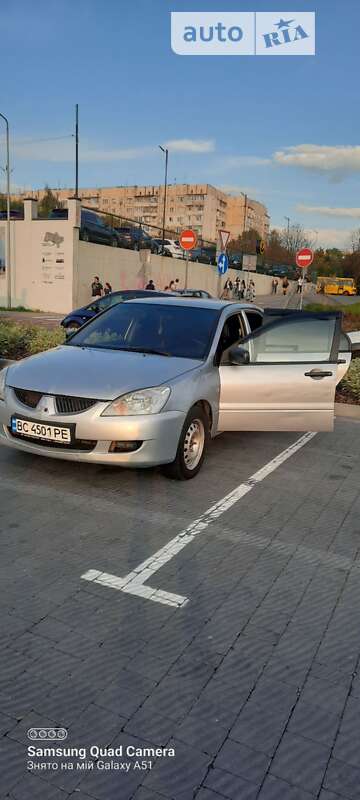 2004 mitsubishi lancer