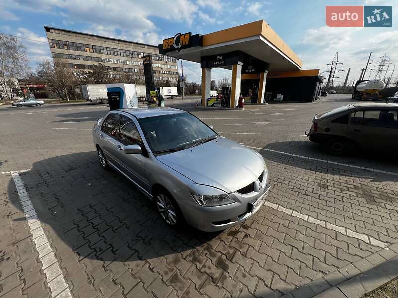 2004 mitsubishi lancer