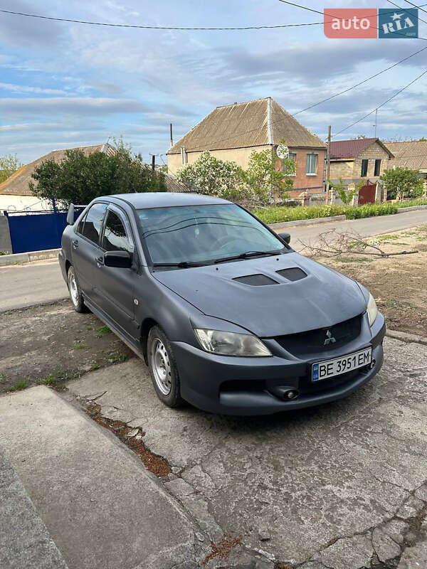 2005 mitsubishi lancer