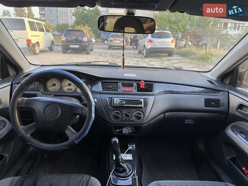 2005 mitsubishi lancer