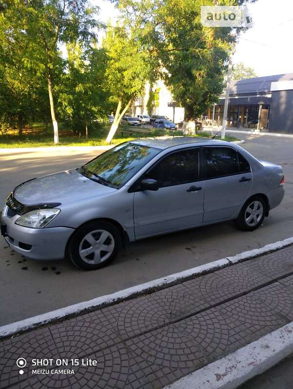 2004 mitsubishi lancer