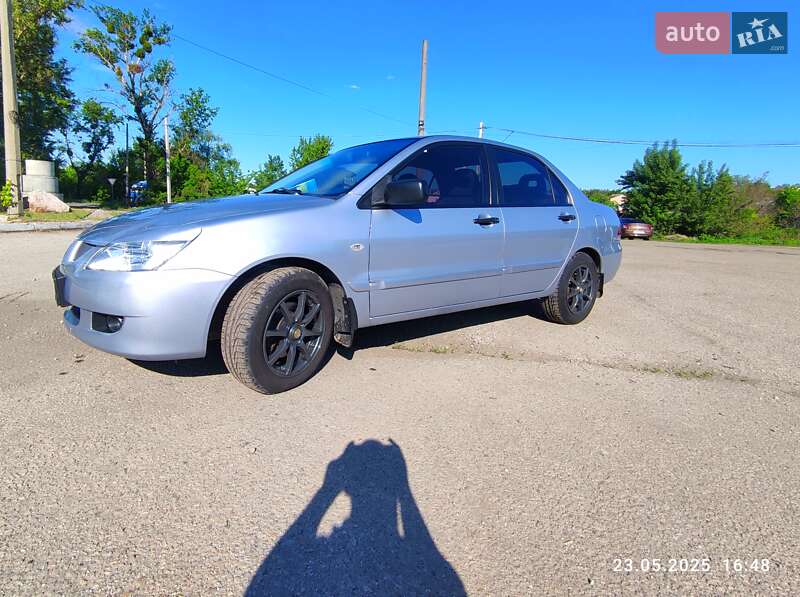 2005 mitsubishi lancer