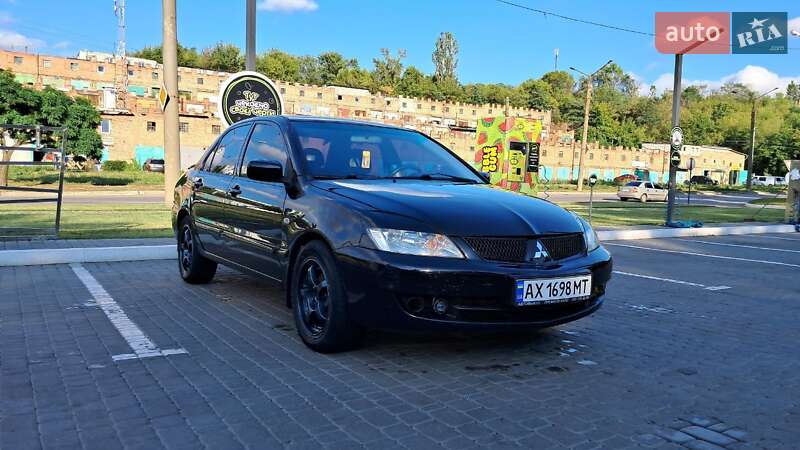 2005 mitsubishi lancer