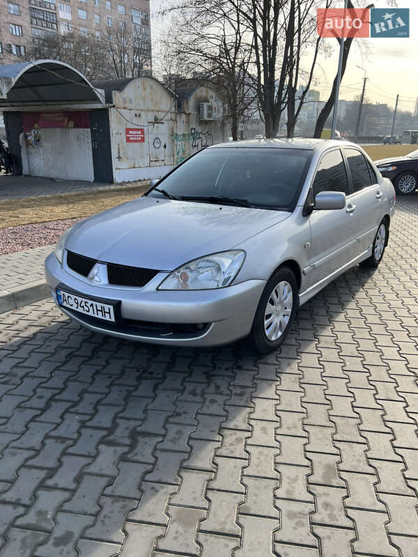 2005 mitsubishi lancer