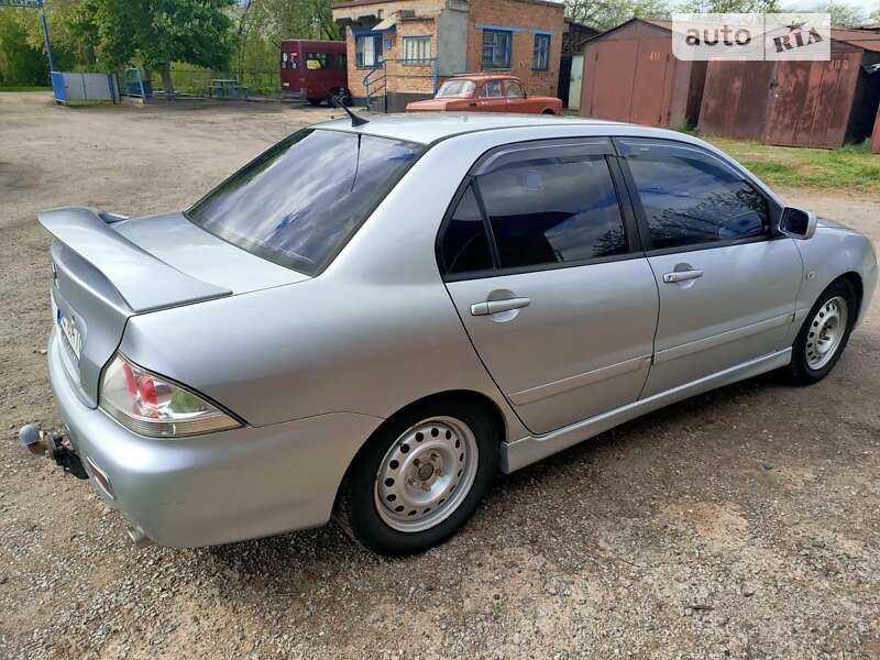 2005 mitsubishi lancer