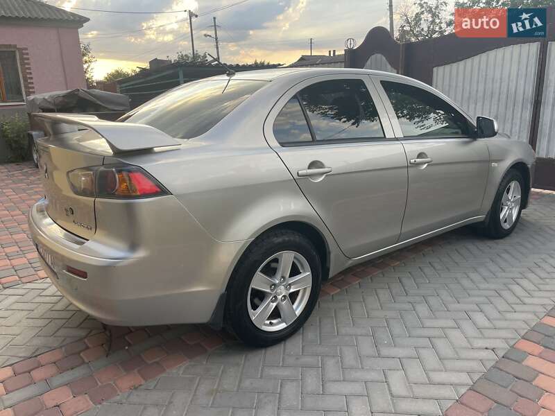 2012 mitsubishi lancer