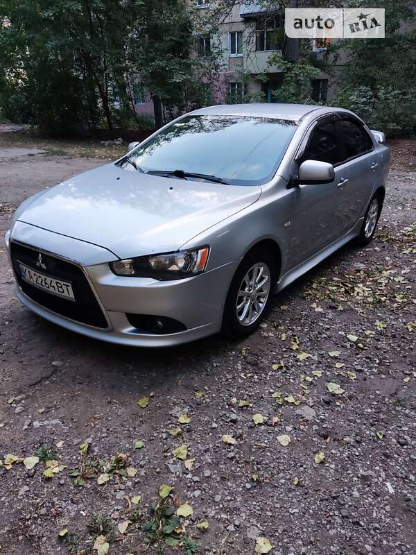 2013 mitsubishi lancer