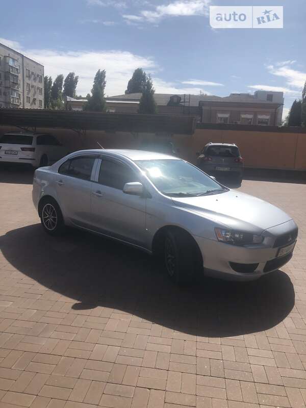 2010 mitsubishi lancer
