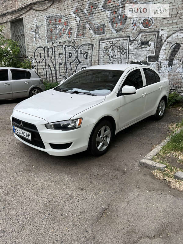 2010 mitsubishi lancer