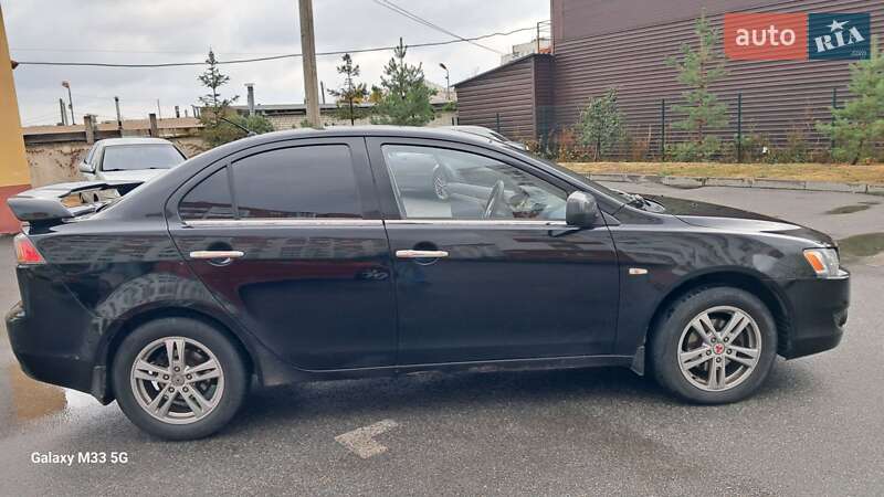 2010 mitsubishi lancer