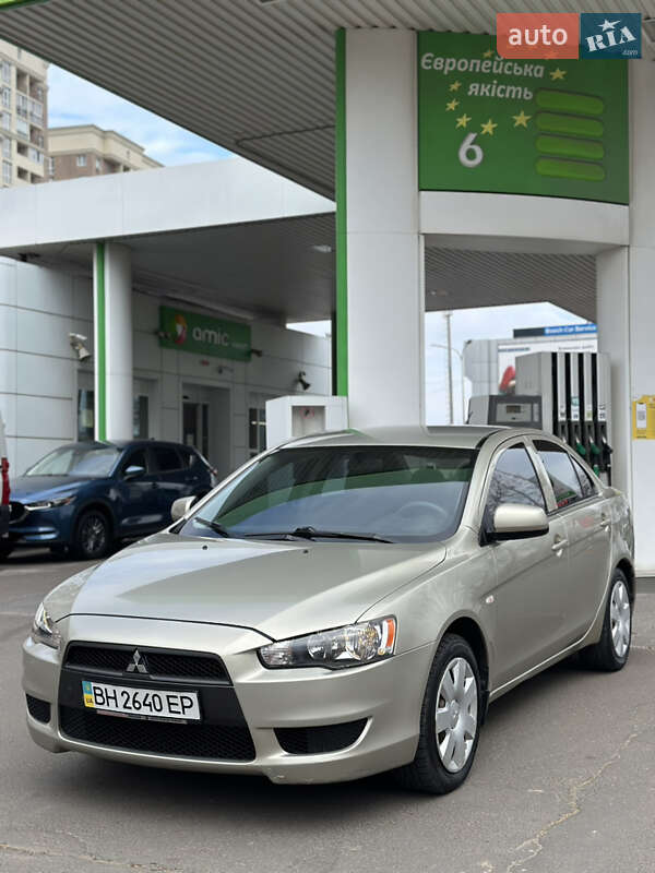 2010 mitsubishi lancer