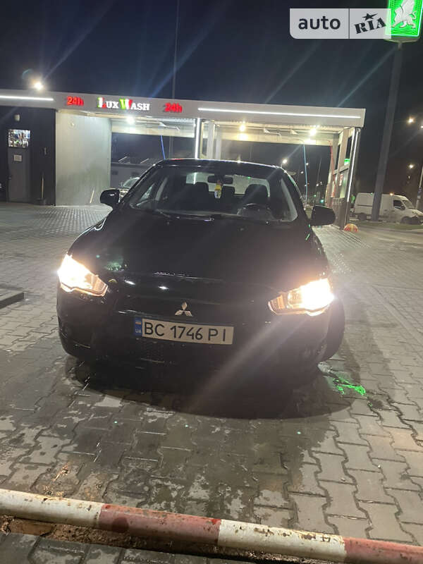 2010 mitsubishi lancer