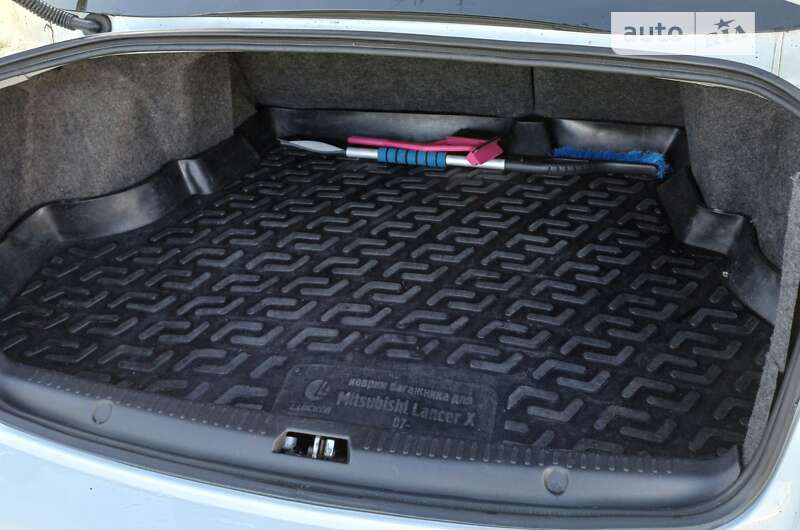2011 mitsubishi lancer