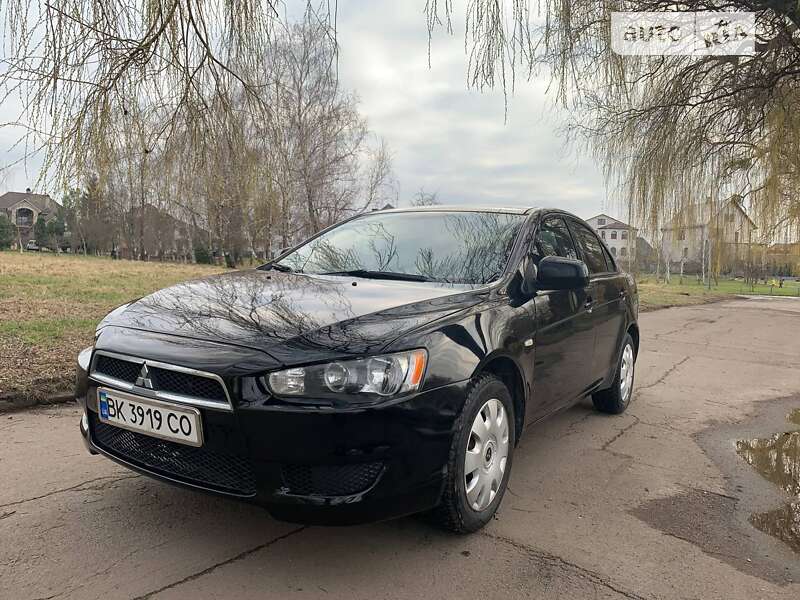2011 mitsubishi lancer