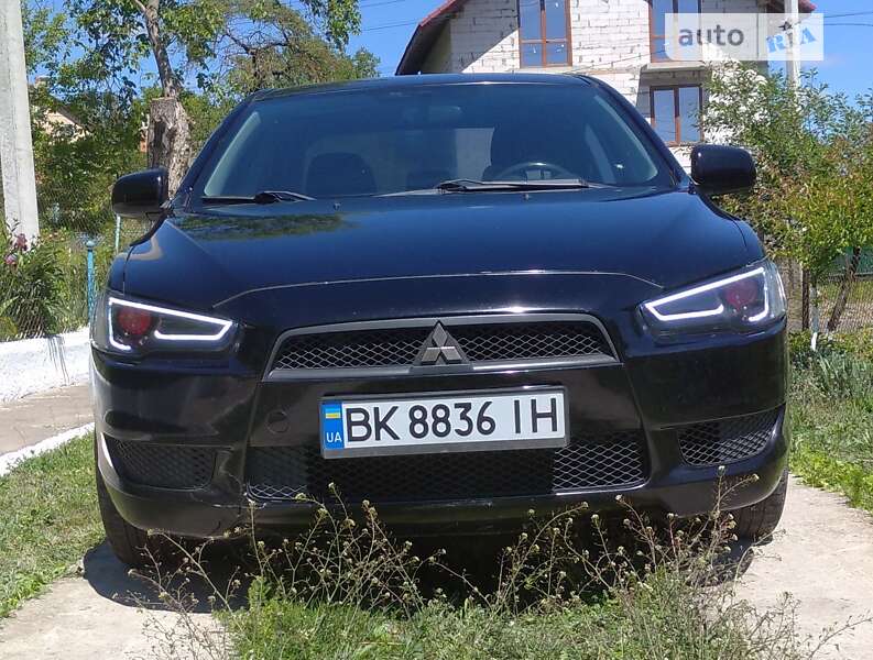 2011 mitsubishi lancer
