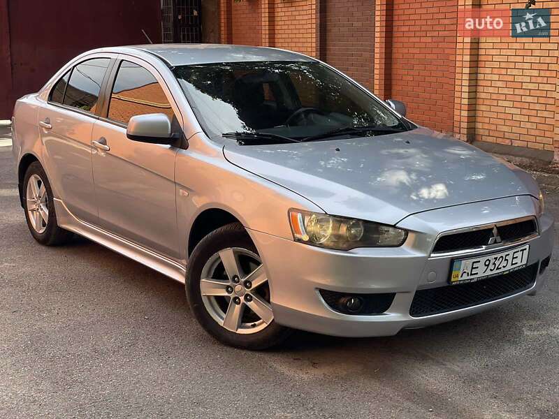 2010 mitsubishi lancer