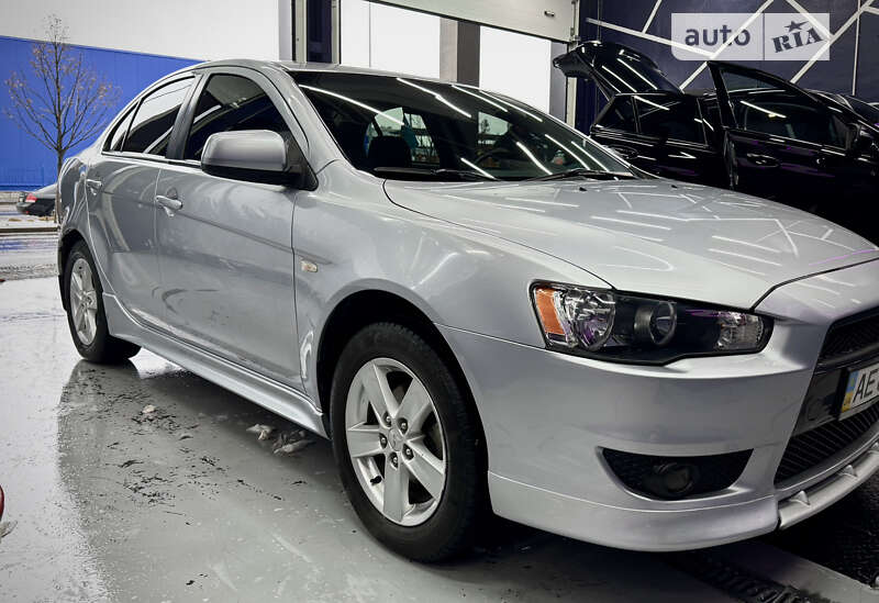 2010 mitsubishi lancer