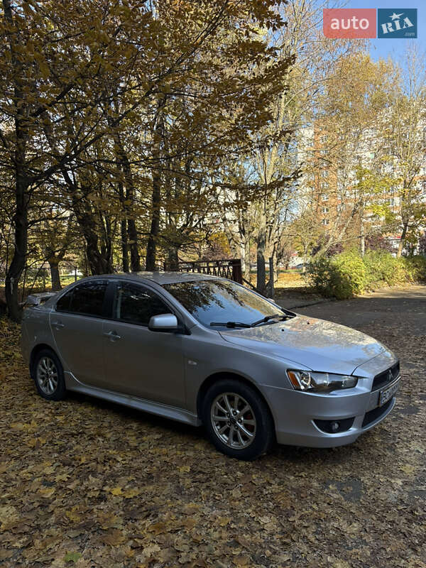 2011 mitsubishi lancer