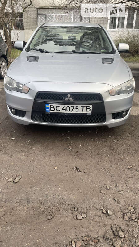 2011 mitsubishi lancer