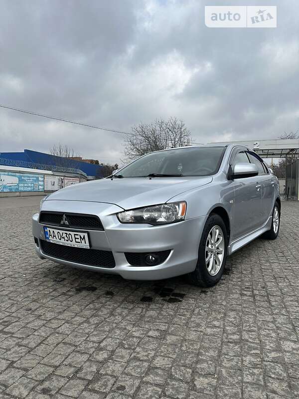 2011 mitsubishi lancer