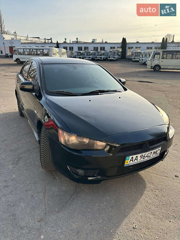 2011 mitsubishi lancer