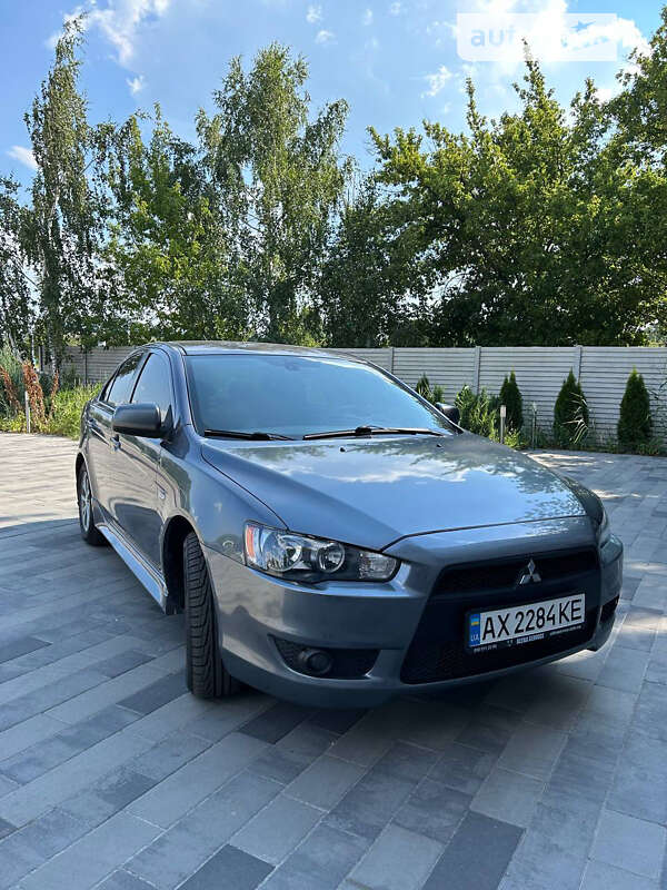 2011 mitsubishi lancer