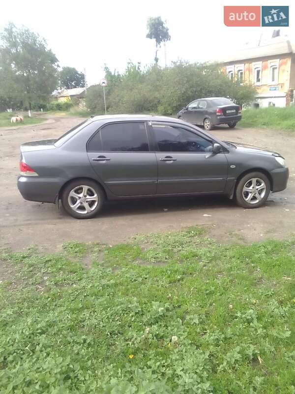 2005 mitsubishi lancer