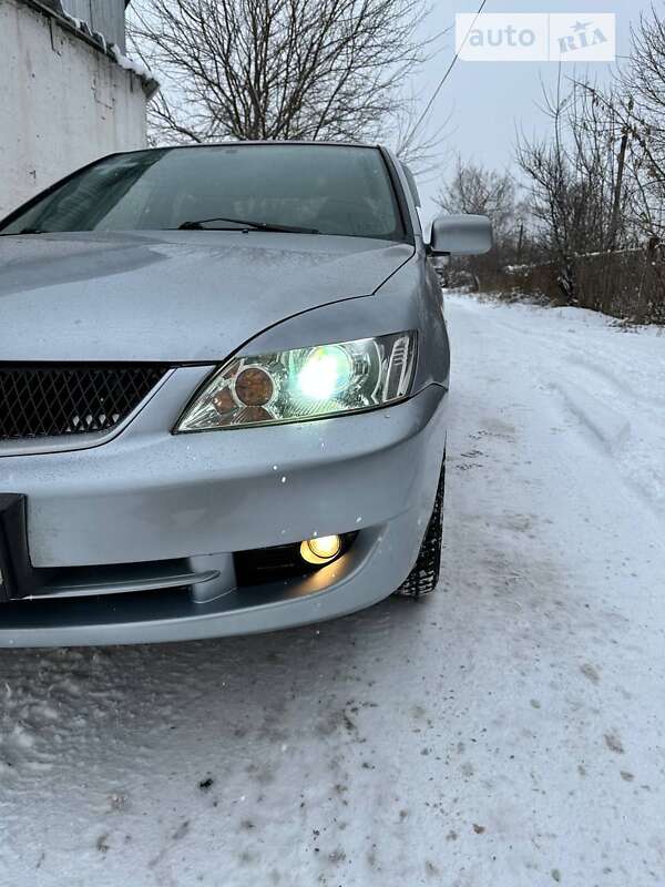 2005 mitsubishi lancer