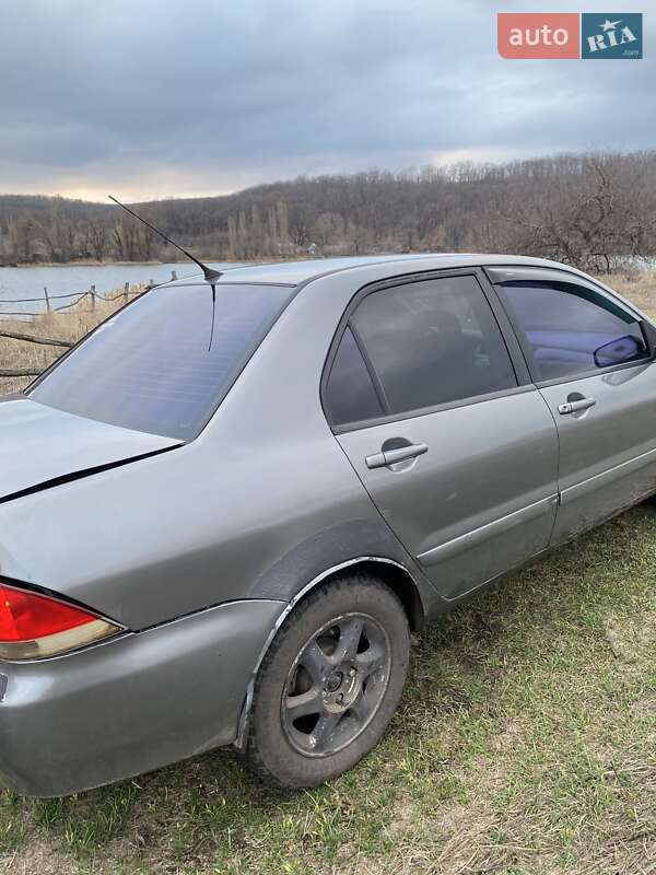 2006 mitsubishi lancer