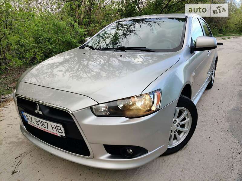 2013 mitsubishi lancer