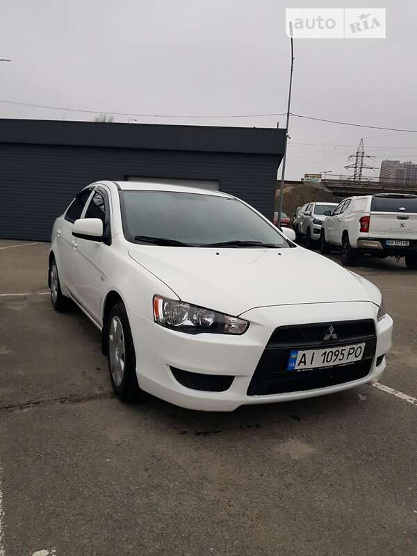 2010 mitsubishi lancer