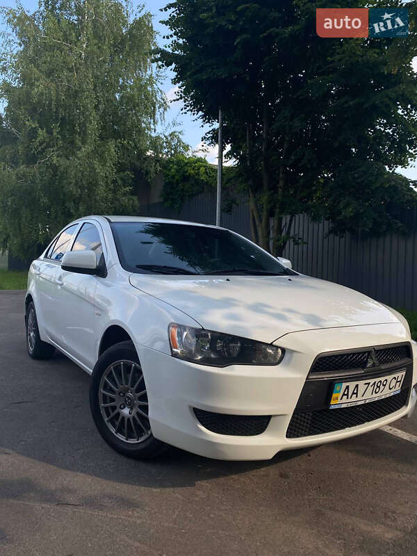 2011 mitsubishi lancer