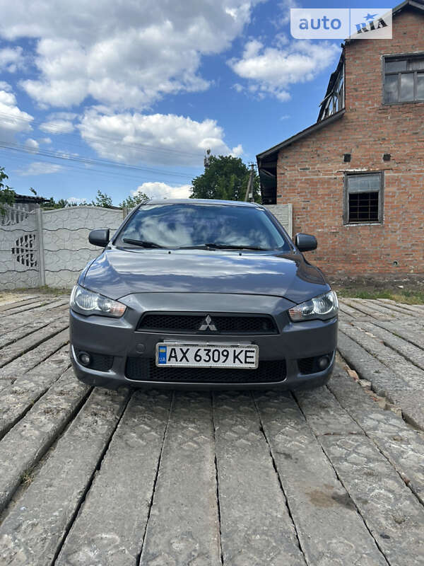 2011 mitsubishi lancer