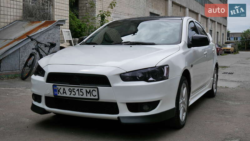 2010 mitsubishi lancer