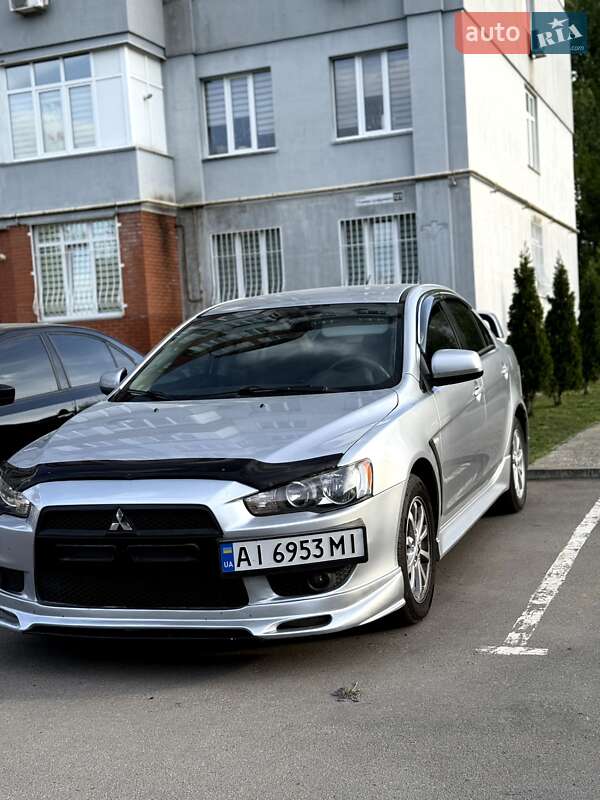 2011 mitsubishi lancer