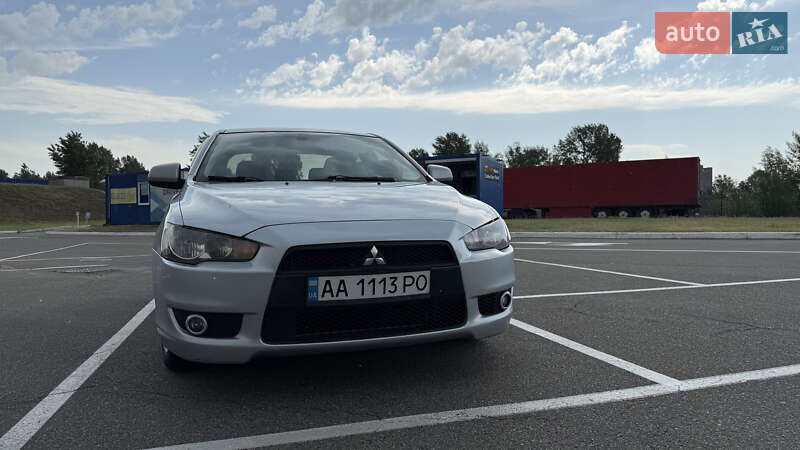 2011 mitsubishi lancer