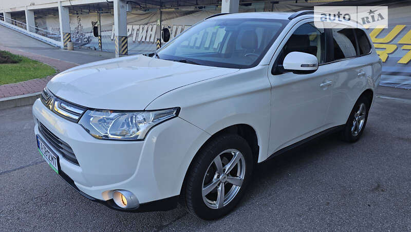 2014 mitsubishi outlander