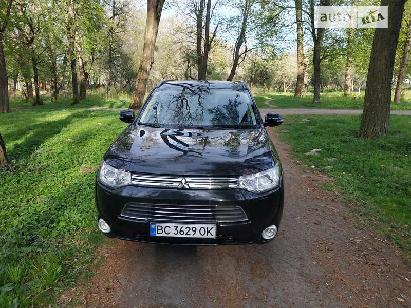 2014 mitsubishi outlander