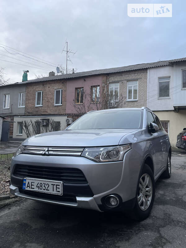 2014 mitsubishi outlander