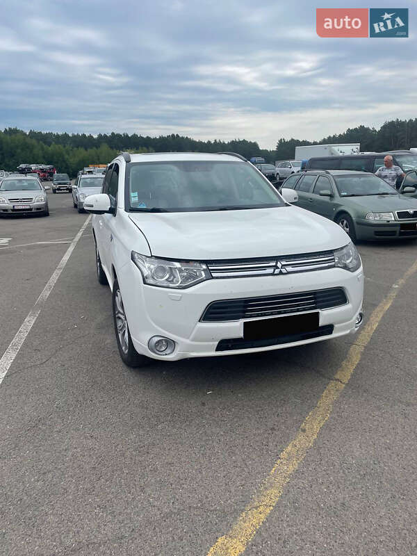 2014 mitsubishi outlander